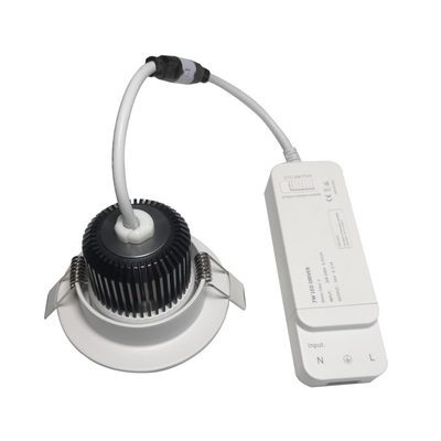 38/60 ° Beam Angle Đèn LED thông minh Đèn pha 8w Làm mờ / Điều chỉnh nhiệt độ màu